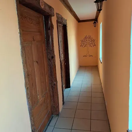 Κατάλυμα σε φάρμα Srodziemie Lorien *